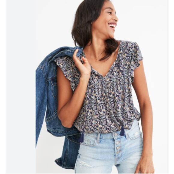 Old Navy Plus Sz 4XL Flowered Sleeveless Tie Neck Top Navy Ruffle Neck Silky - Picture 1 of 7